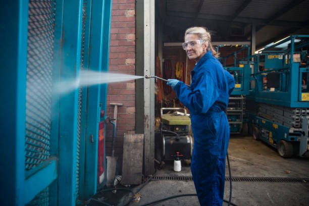 Best Roof Power Washing Services  in Toledo, IA